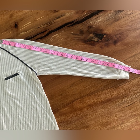 Lululemon Weightless Crew Top - Picture 13 of 14